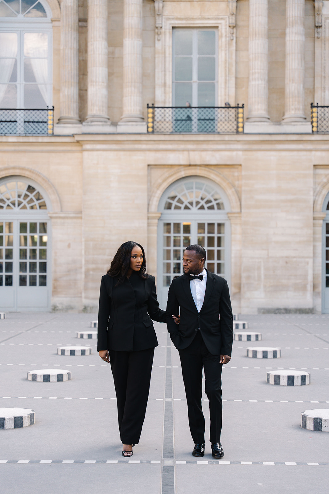 Amanda & Davidson — cour du Palais-Royal